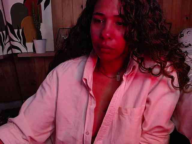 Ivonne-collins33 webcam