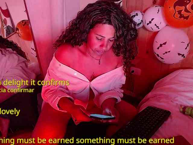 Ivonne-collins33 webcam