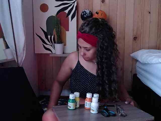 Ivonne-collins33 webcam