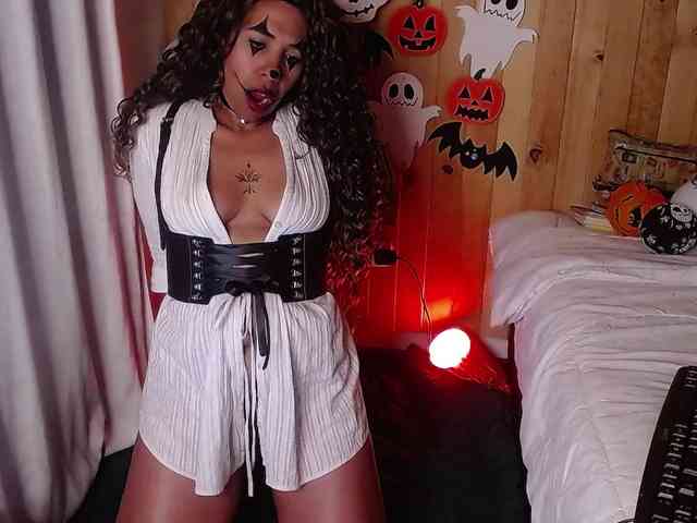 Ivonne-collins33 webcam