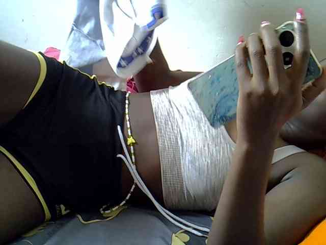 Sexykiteey webcam