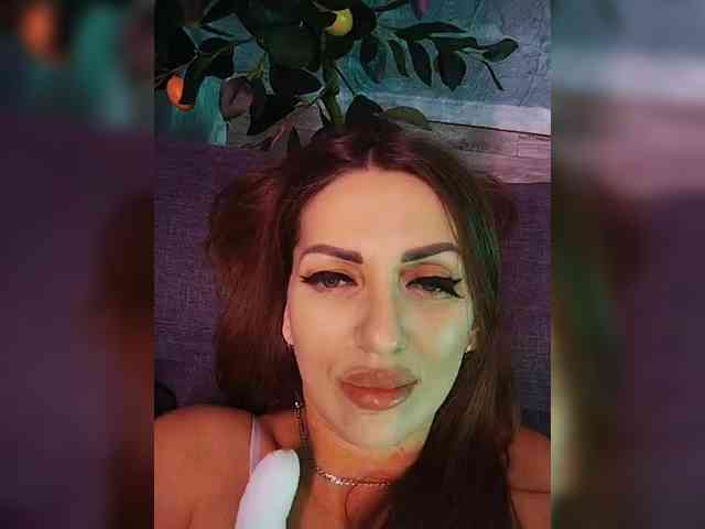 SexyKitty75-1 webcam