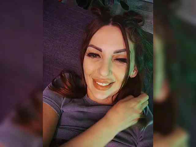 SexyKitty75-1 webcam