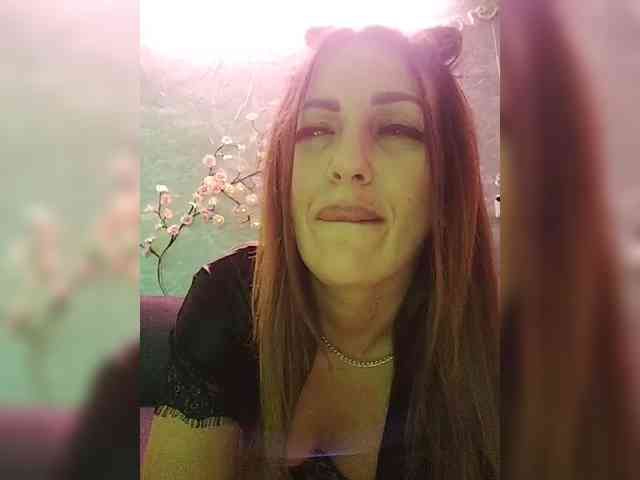 SexyKitty75-1 webcam