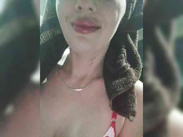 SexyKitty75-1 webcam