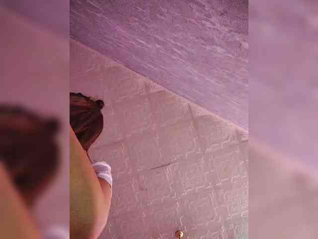 SexyKitty75-1 webcam