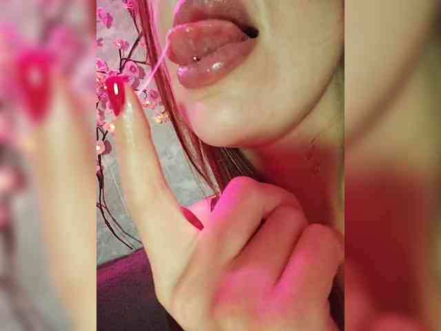 SexyKitty75-1 webcam