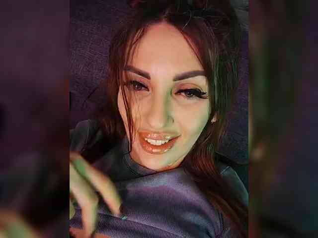 SexyKitty75-1 webcam