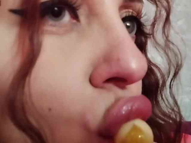 SexyKitty75-1 webcam