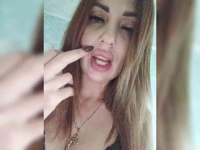 SexyKitty75-1 webcam