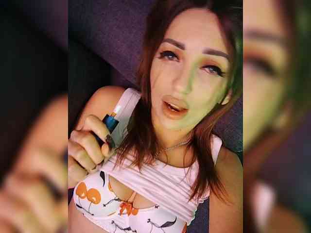 SexyKitty75-1 webcam