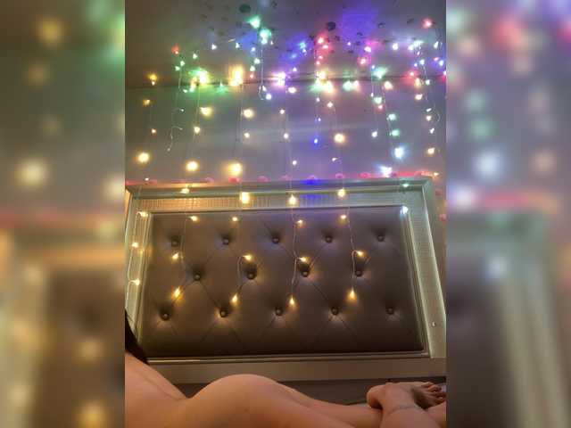 Christinamyarch webcam