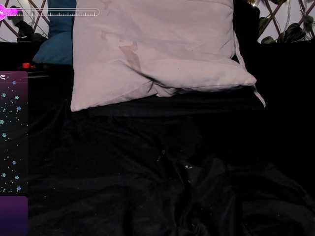 CoralineSanchez webcam