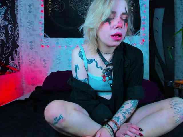 Aru-k0t0 webcam