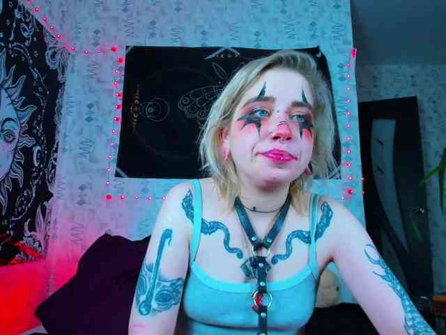 Aru-k0t0 webcam