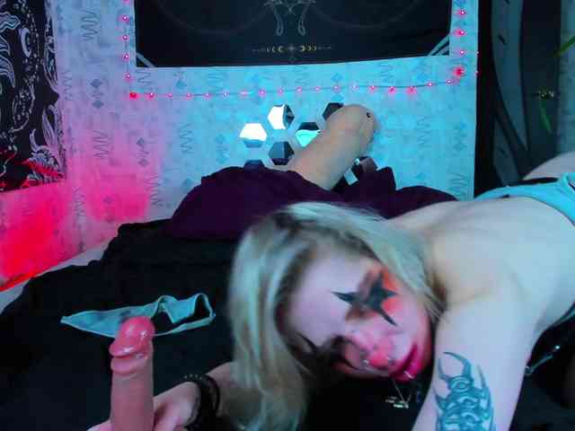 Aru-k0t0 webcam