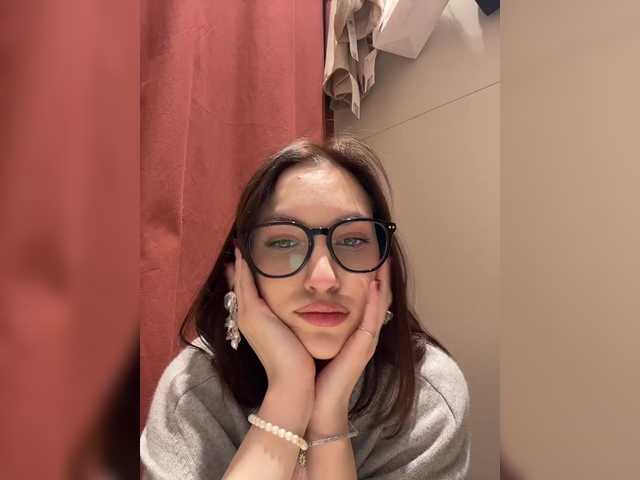 Vai a chattare su -Your-Michelle- -Your-Michelle-