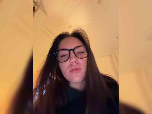 -Your-Michelle- webcam