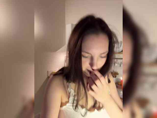 -Your-Michelle- webcam