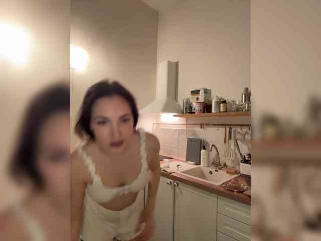 -Your-Michelle- webcam