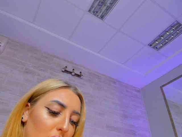 LexiBlazee webcam