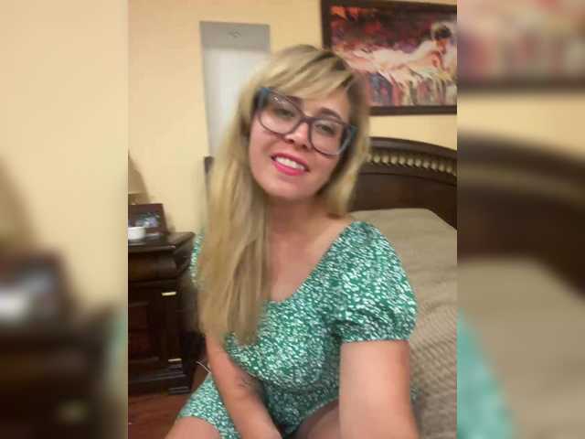 Elegant00Girl webcam