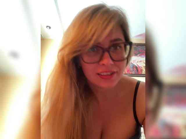 Elegant00Girl webcam