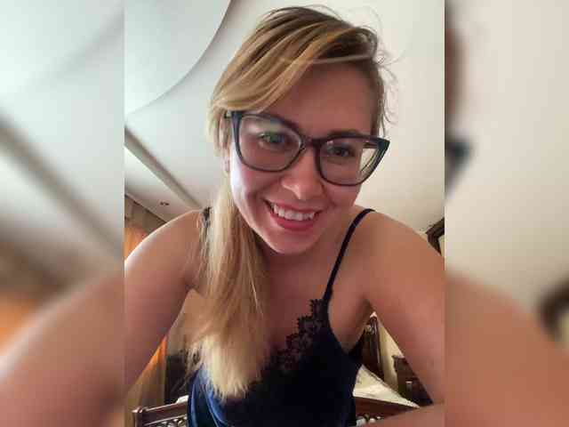 Elegant00Girl webcam