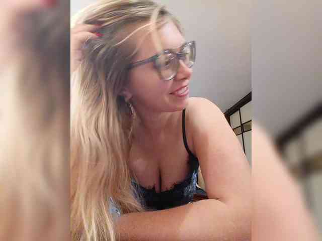 Elegant00Girl webcam