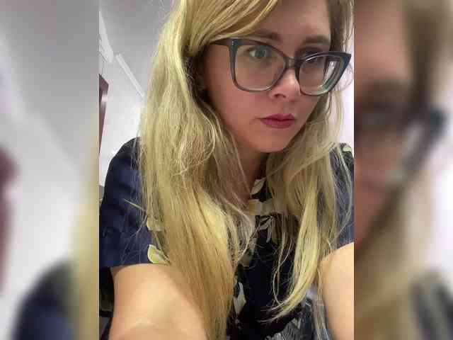 Elegant00Girl webcam