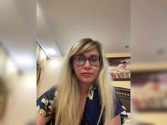 Elegant00Girl webcam