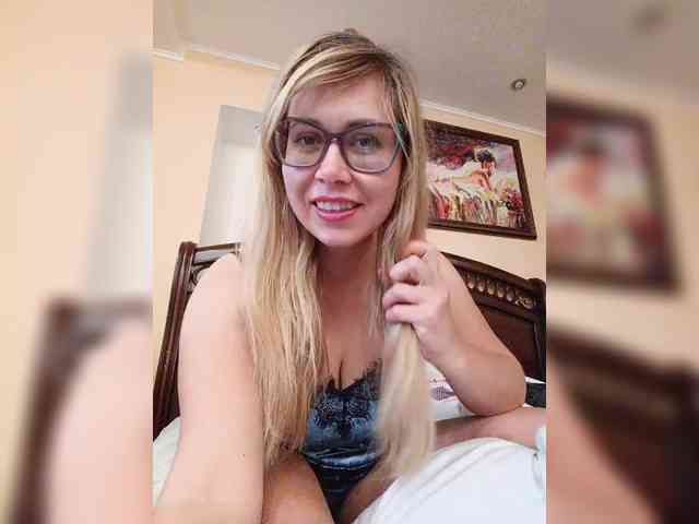 Elegant00Girl webcam