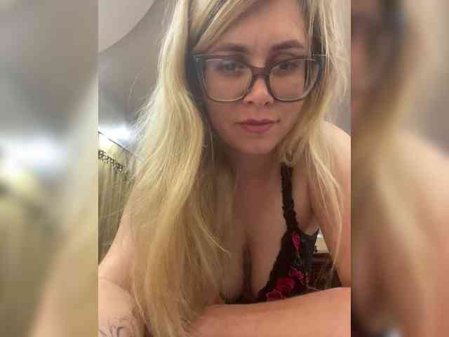 Elegant00Girl webcam