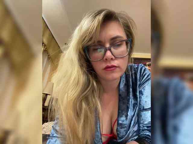 Elegant00Girl webcam