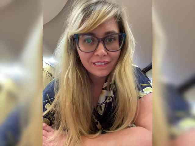 Elegant00Girl webcam