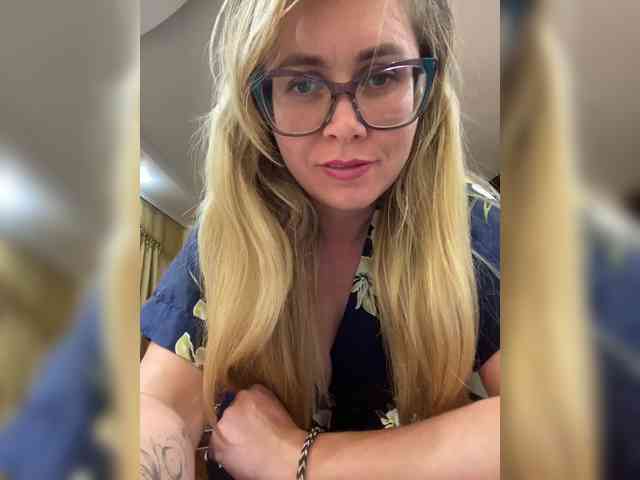 Elegant00Girl webcam