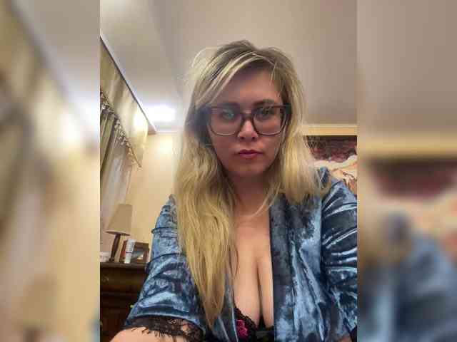 Elegant00Girl webcam