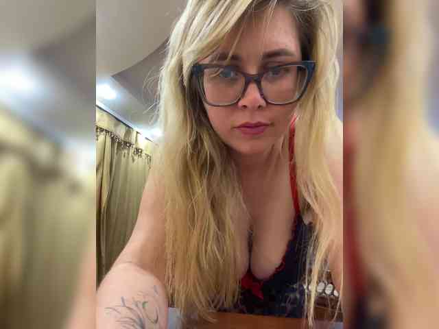 Elegant00Girl webcam