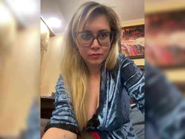 Elegant00Girl webcam