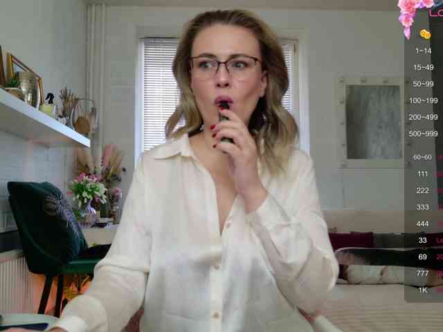 BulletNipples webcam