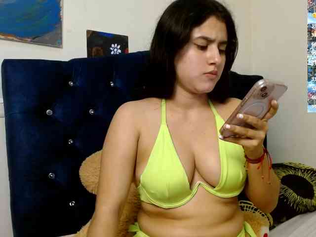 vikysexy28a webcam