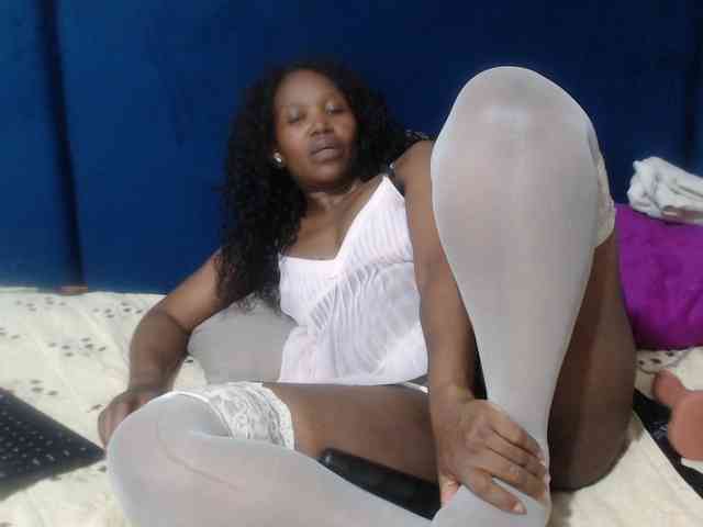 Sheila80 webcam