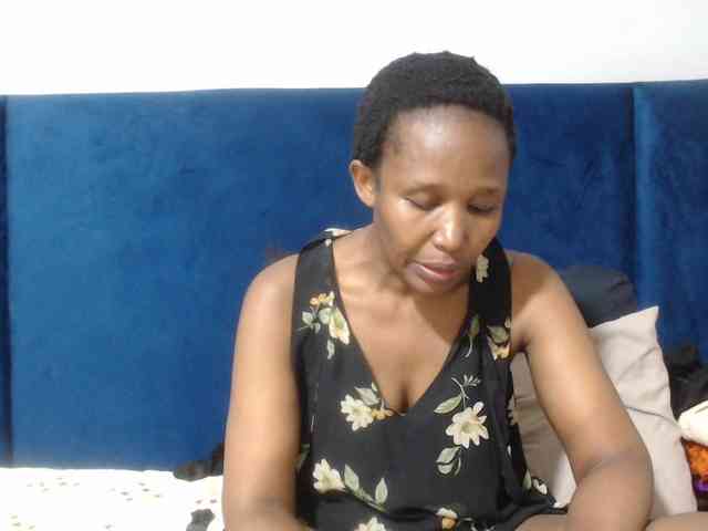 Sheila80 webcam