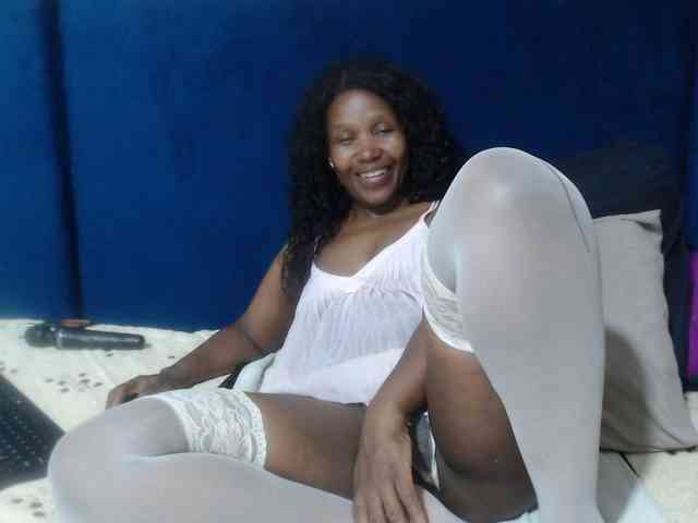 Sheila80 webcam