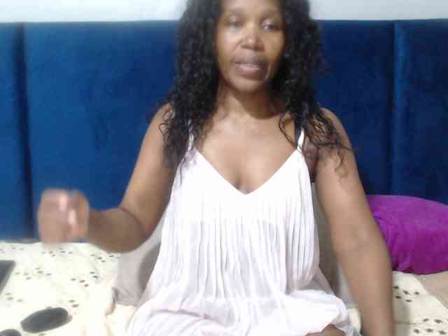 Sheila80 webcam