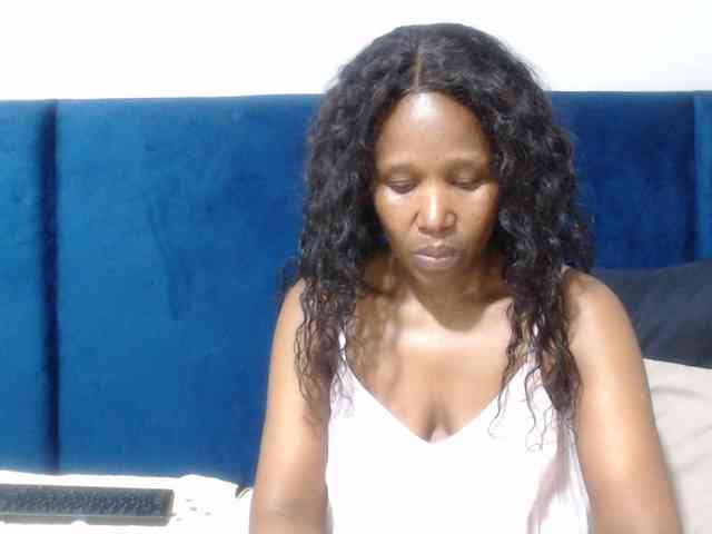 Sheila80 webcam
