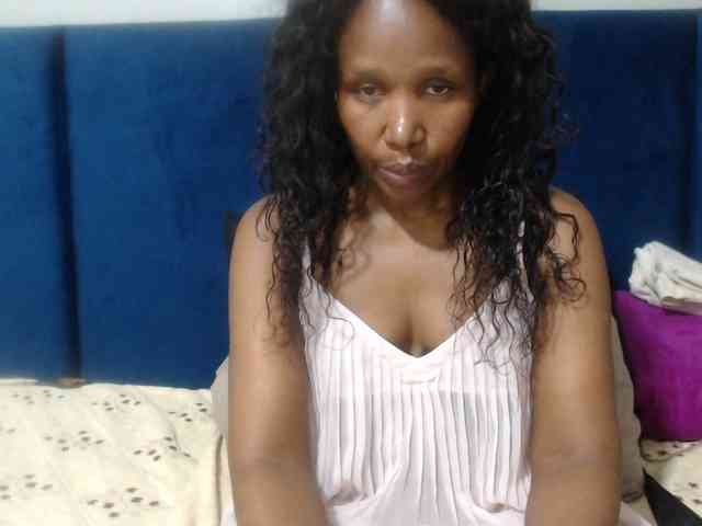 Sheila80 webcam