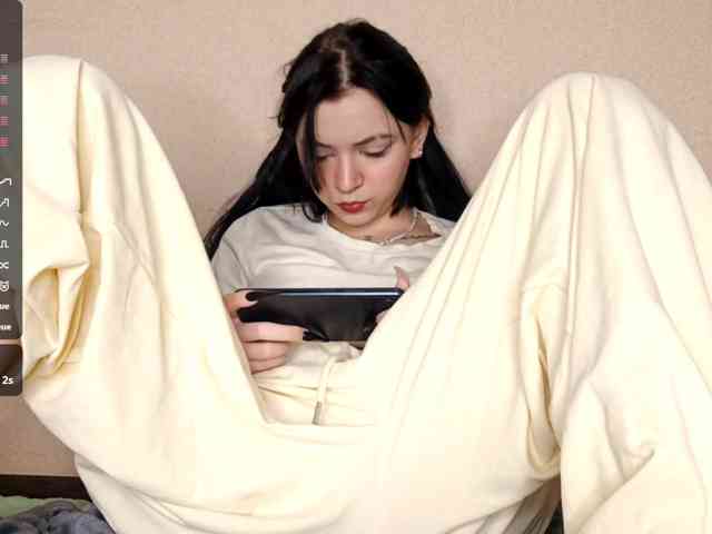 EleanorBaker webcam