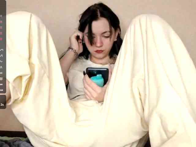 EleanorBaker webcam