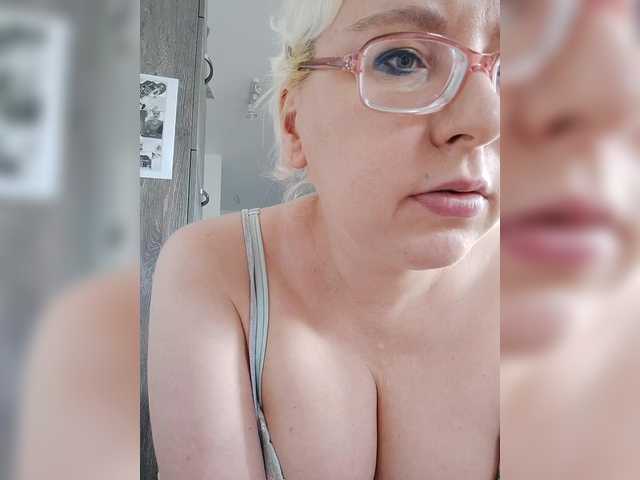 Vika211 webcam